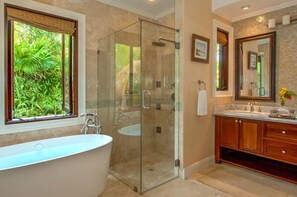 Habitación, 5 habitaciones | Baño | Regadera 