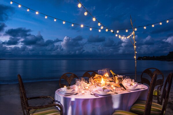 Villa, 3 Bedrooms | Outdoor dining