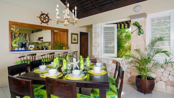 Villa, 3 Bedrooms | In-room dining