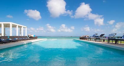 Beachfront Modern Montego Bay , Pool, Grill, Water Sports Etc. !