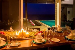 Room, 6 Bedrooms | In-room dining - Beachfront Modern Montego Bay , Pool, Grill, Water Sports Etc. ! (Montego Bay)