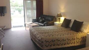 Studio, bubbelbad | Geluiddichte muren, een strijkplank/strijkijzer, gratis wifi, beddengoed