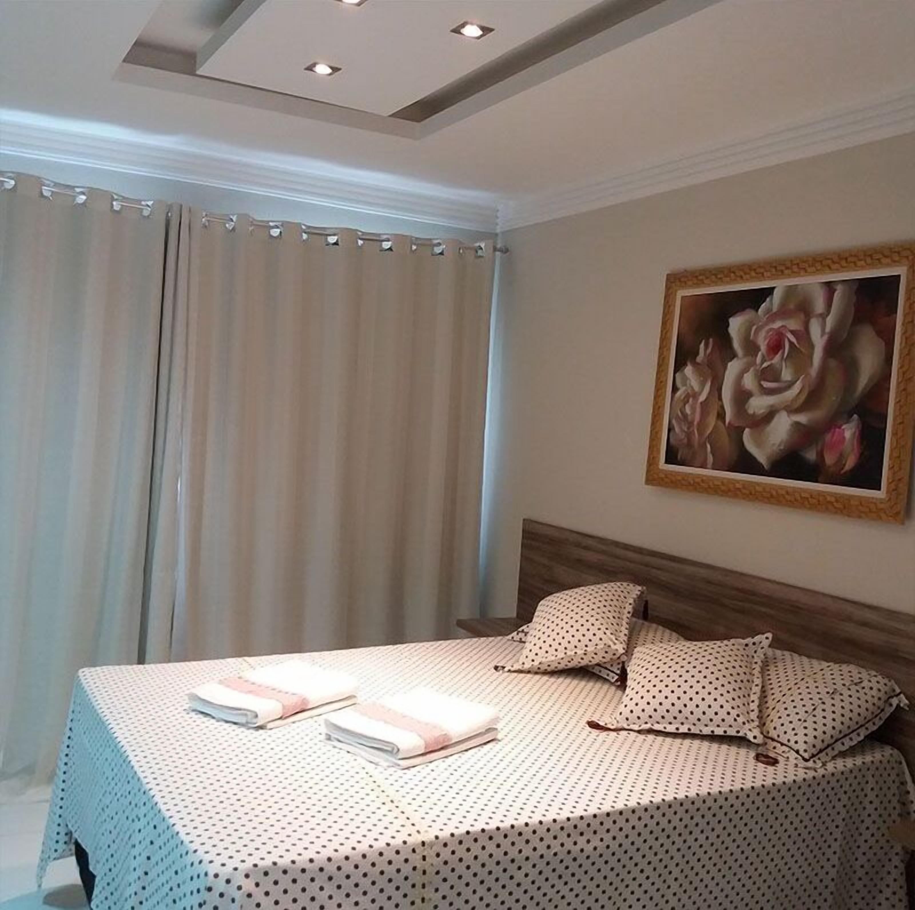 Habitación doble de lujo | Minibar, cortinas blackout, wifi gratis y ropa de cama 