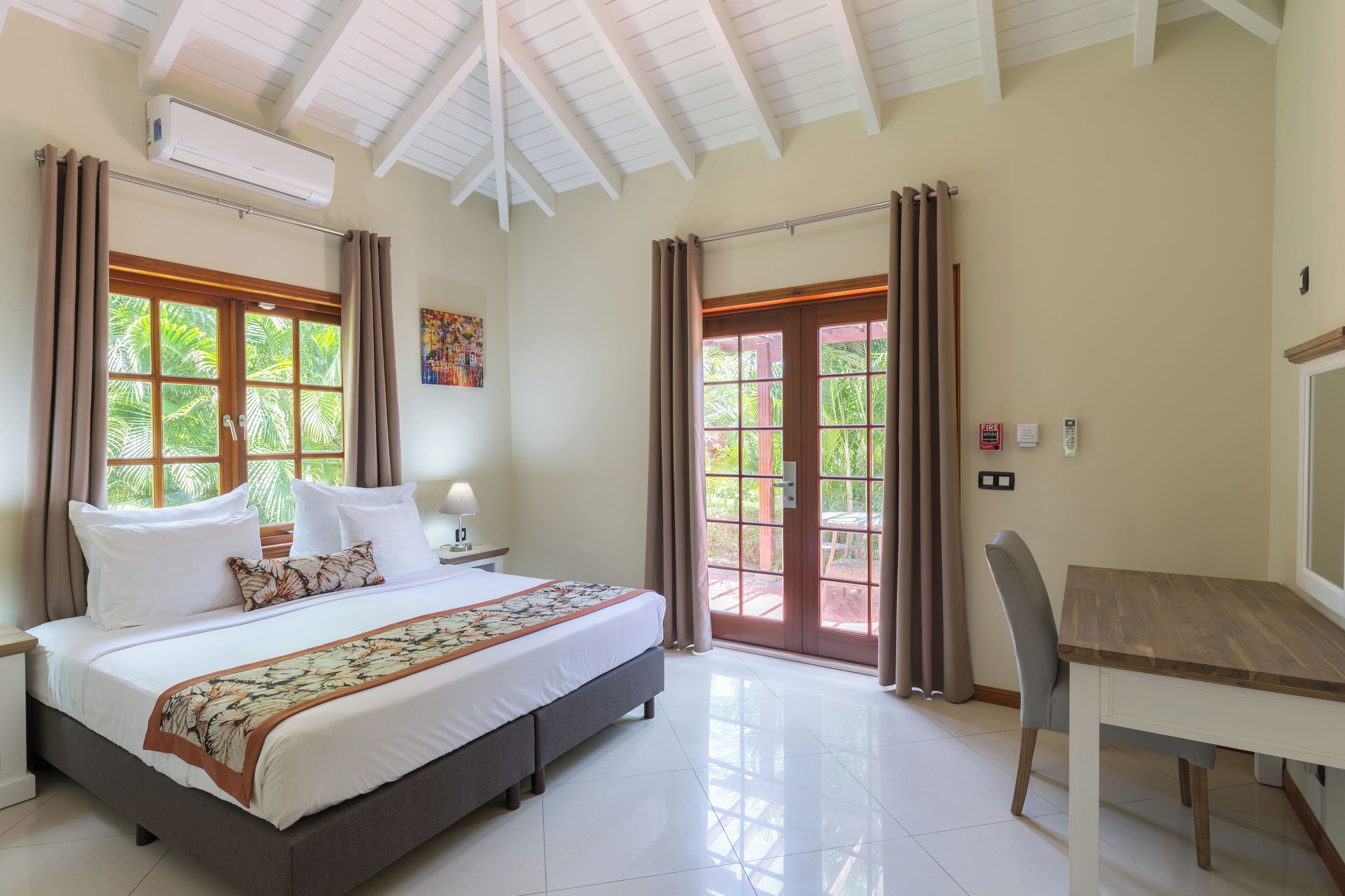 Three Bedroom Villa with Private Pool | In-room safe, desk, iron/ironing board, free WiFi