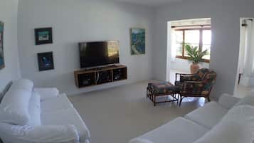 Quarto | Sala de estar | TV de tela plana