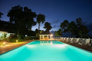 Outdoor pool - Frangipani - Ocho Rios 4BR (Ocho Rios)