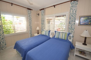 Room | 5 bedrooms, free WiFi - Idleawile Villa, 5BR by Jamaican Treasures (Rio Bueno)