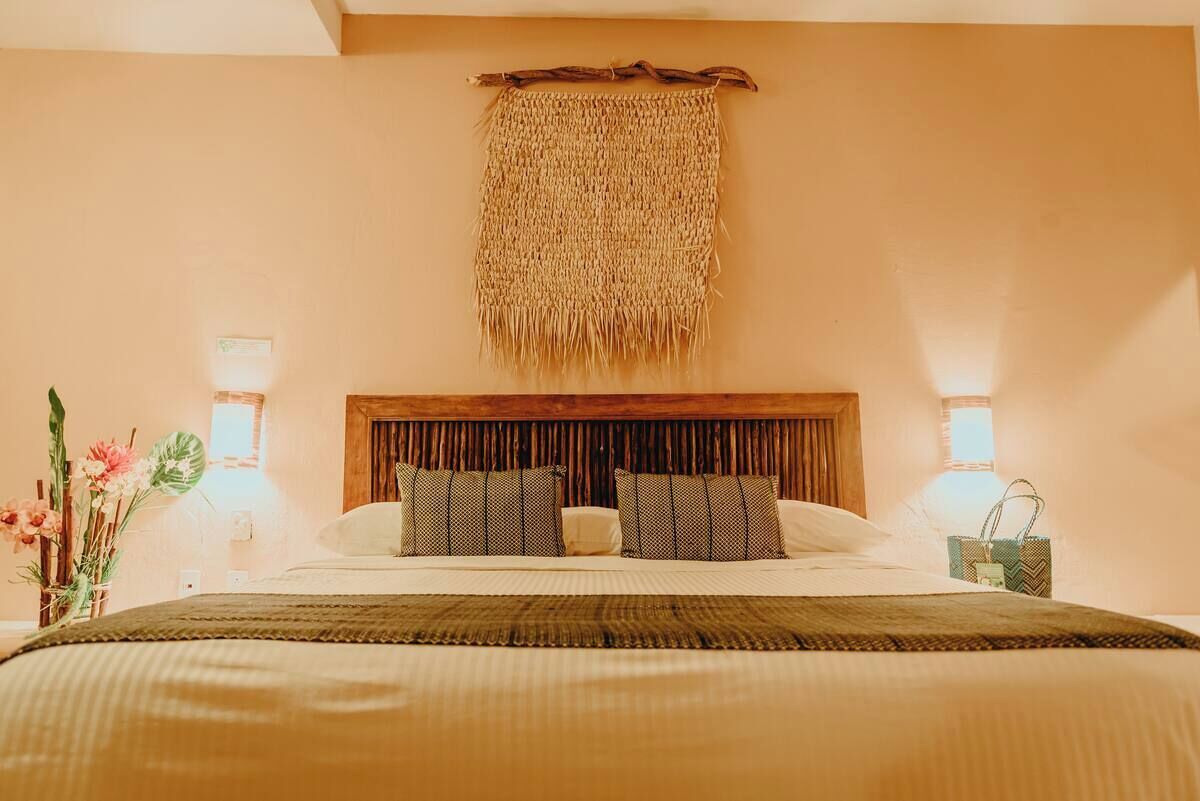 standard room, 1 king bed | 1 bedroom, premium bedding, down duvets, in-room safe