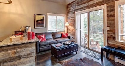 Wildwood - Luxury Ski In / Creekside Lemmikkieläinystävällinen huoneisto Breckin sydämessä