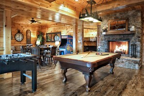 Games room - GORGEOUS Luxury Cabin! Staggering VIEWS! Theater! Gaming! HUGE Decks! Fire Pits! (Gatlinburg)