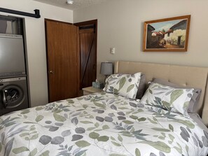 3 chambres, fer et planche à repasser, Wi-Fi gratuit, draps fournis