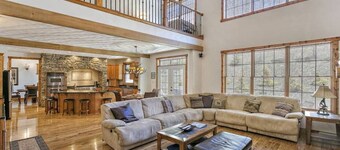 Magnificent & Large 3 Story Home at 7 Springs Resort