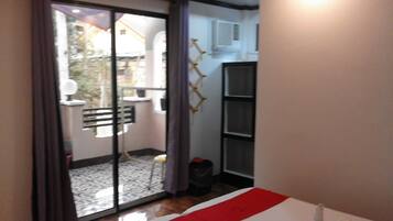 Standard Room with Balcony | Desk, iron/ironing board, rollaway beds, bed sheets