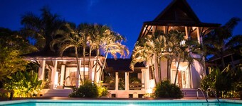 Luxury villa, private beach, infinity pool. Fully serviced. Beautiful sunsets