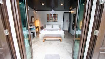 5 bedrooms, in-room safe, iron/ironing board, WiFi
