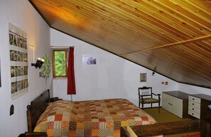 2 chambres, fer et planche à repasser, draps fournis