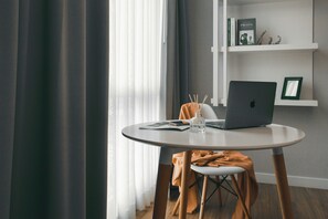 Minibar, schallisolierte Zimmer, kostenloses WLAN, Bettwäsche