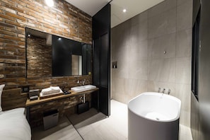 Bathroom - Hotel the Artist Dongseon (Seoul)