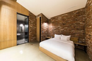 Suite | Premium bedding, memory-foam beds, free WiFi - Hotel the Artist Dongseon (Seoul)