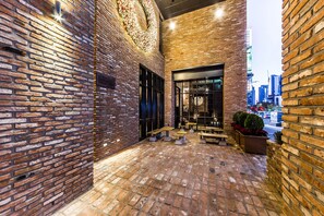 Property entrance - Hotel the Artist Dongseon (Seoul)