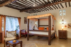 6 bedrooms, in-room safe, desk, iron/ironing board