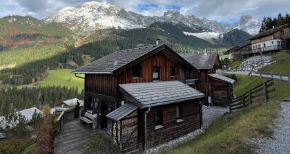 Cabin with great location and view of the Bischofsmütze Mountain