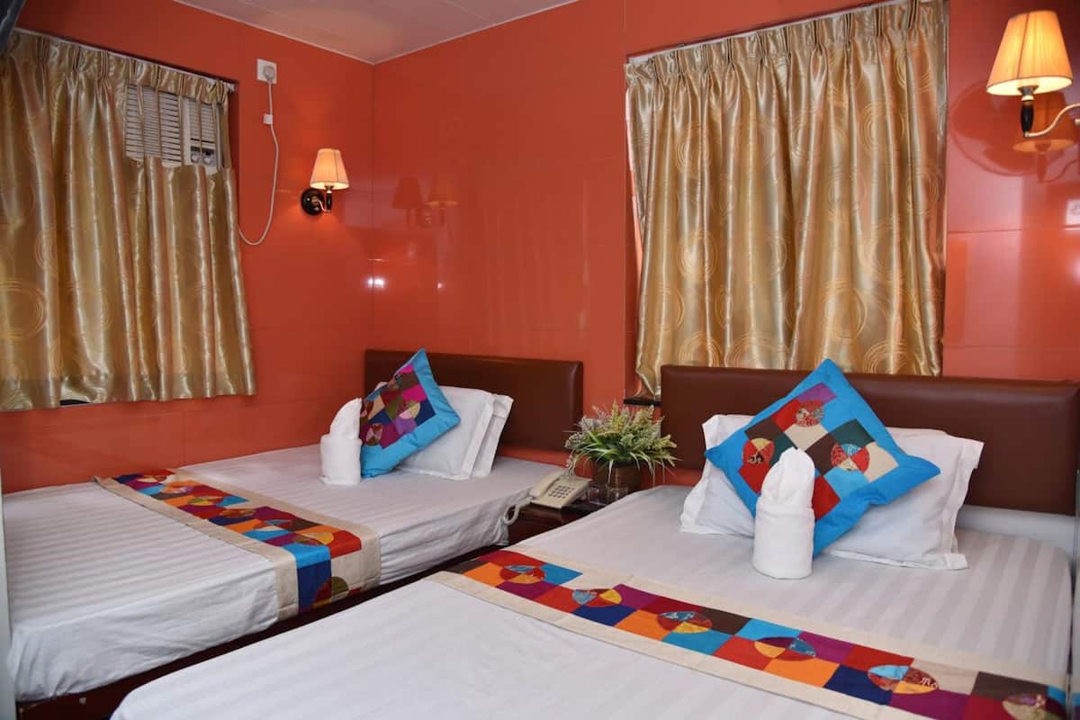 2 Bedrooms Suite | In-room safe, desk, soundproofing, iron/ironing board