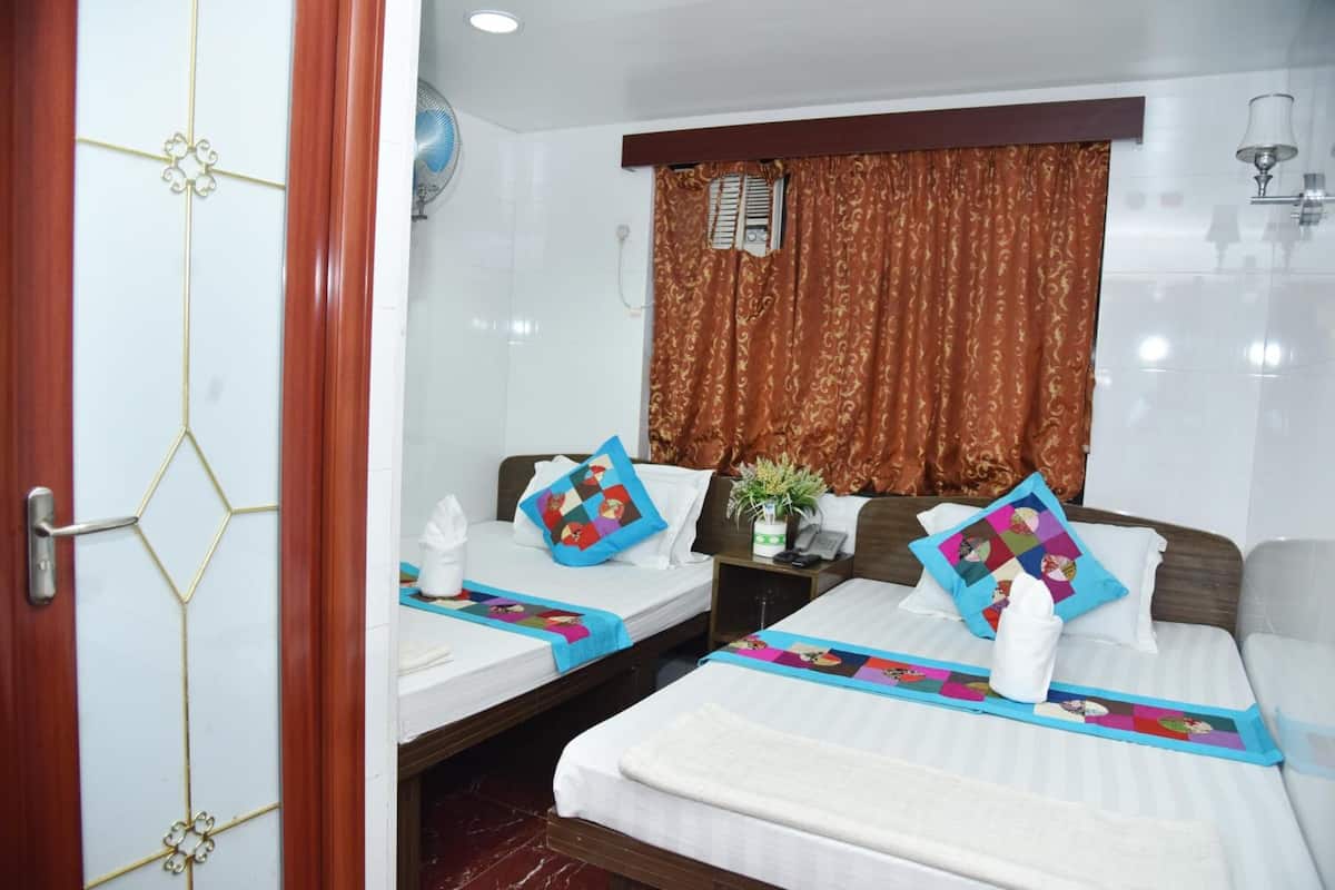 2 Bedrooms Suite | In-room safe, desk, soundproofing, iron/ironing board