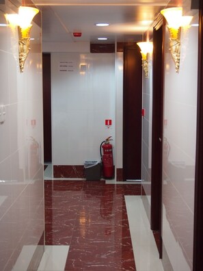Hallway - David Lounge (Kowloon)