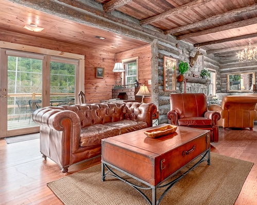 TWO Amazing Cabins, One Low Price! Wifi, Hot Tub, Fire Pit, Pet Friendly