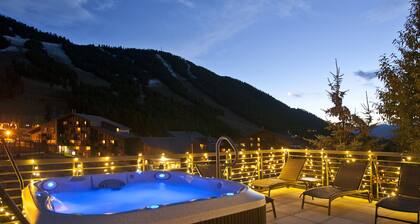 Outpost: King Ridge 6 Penthouse - AC & Hot Tub!