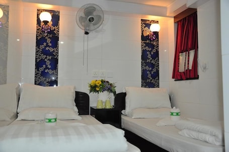 In-room safe, desk, iron/ironing board, free WiFi