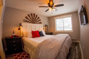 1 bedroom, iron/ironing board, free WiFi, bed sheets