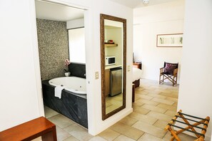 Studio | Premium bedding, free WiFi, bed sheets