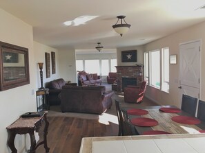 Interior - Inviting farm house on large acreage close to Paso on the Estrella Wine Trail  (San Miguel)