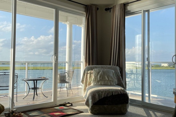 Smart TV, video games, DVD player, books