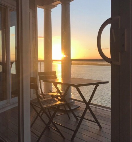 Sunset Bay Villas at Chincoteague Island Virginia - direct water front