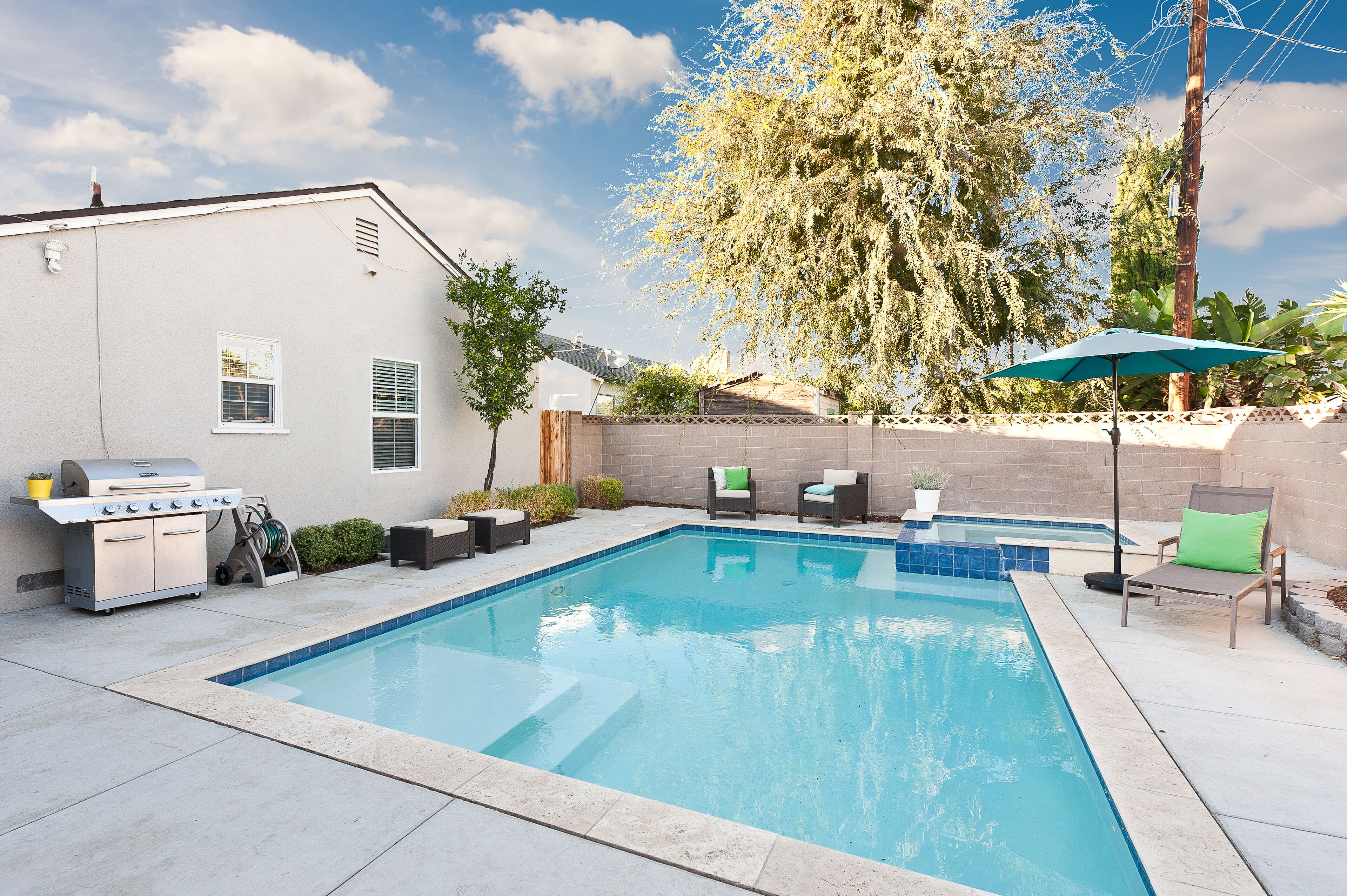 SPECIAL RATE!! HEATED POOL & GAME ROOM! Close to DISNEY and Convention Center! 