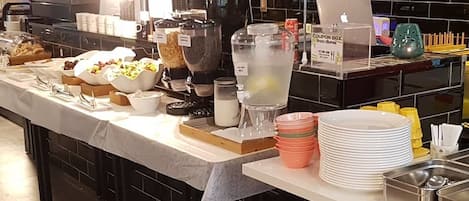 Frokostbuffé på hverdagene (KRW 8800 per person)