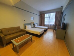 Superior Twin Room | Minibar, desk, soundproofing, iron/ironing board - Grace Hotel Lahad Datu (Lahad Datu)