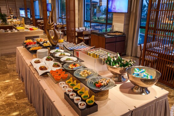 Desayuno buffet diario (CNY 38 por persona)
