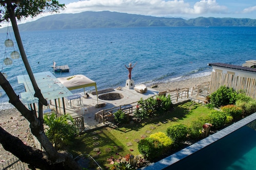 Paradiso Rito Waterfront Oasis