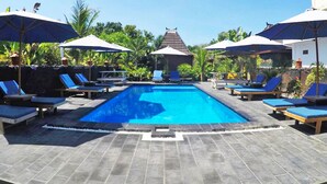 Unclassified image, 3 of 62, button - Colour Cottage (Gili Air)