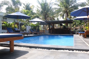 Outdoor pool, pool loungers