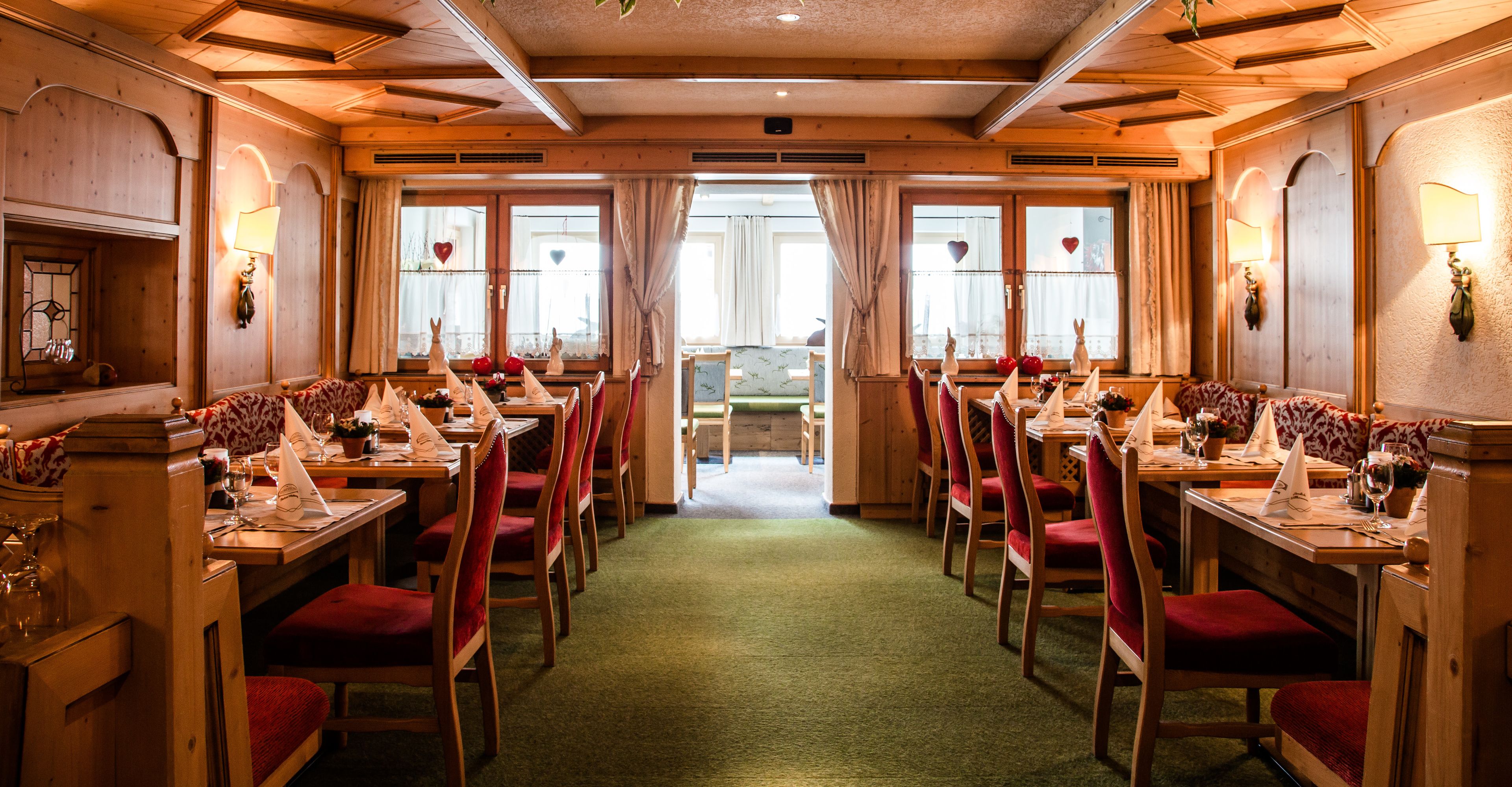 lunch and dinner served, local and international cuisine