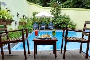 Outdoor dining - Airavata Boutique Resort (Kandy)