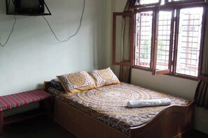 Deluxe Room - Hotel Santana (Pokhara)