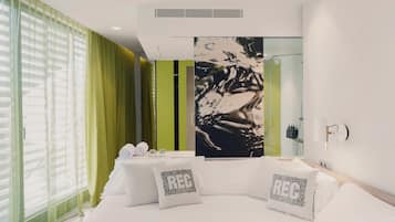 In-room safe, desk, soundproofing, free WiFi