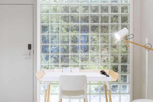 Standard Room, Courtyard View (Quiet REC) | Courtyard view - Hotel Rec Barcelona - Adults only (Barcelona)