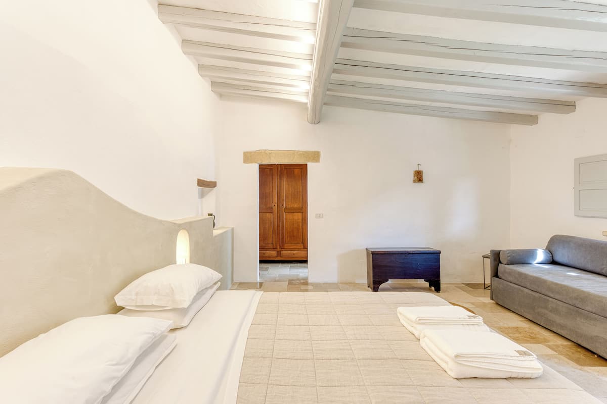Deluxe Suite, 1 Bedroom, Patio, Garden Area | 1 bedroom, premium bedding, Select Comfort beds, minibar